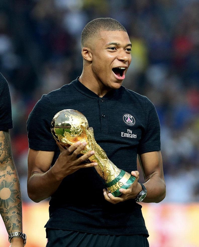 神经科学：解析“大脑决策区域的萎缩”与长期重度博彩的关联。（神经科学视角：长期重度博彩与大脑决策中枢萎缩的关联）